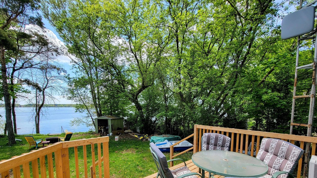 Greater Napanee Cottage | WATERFRONT COTTAGE IN GREATER NAPANEE UNIT C 4305 County road 9, GreaterNapanee