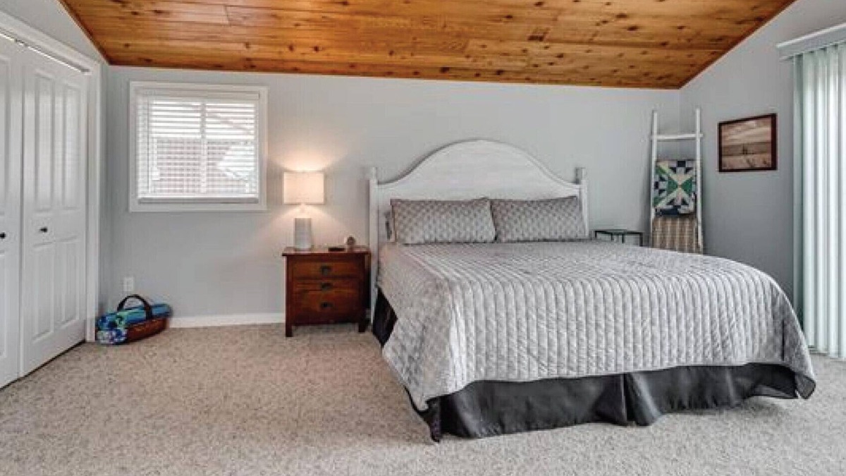 Luxemburg Cottage | WATERFRONT Cottage in Door County, SLEEPS 7