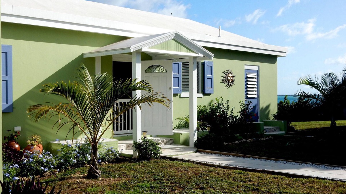 Estate Cane Garden Cottage | Waterfront Cottage on Private Estate