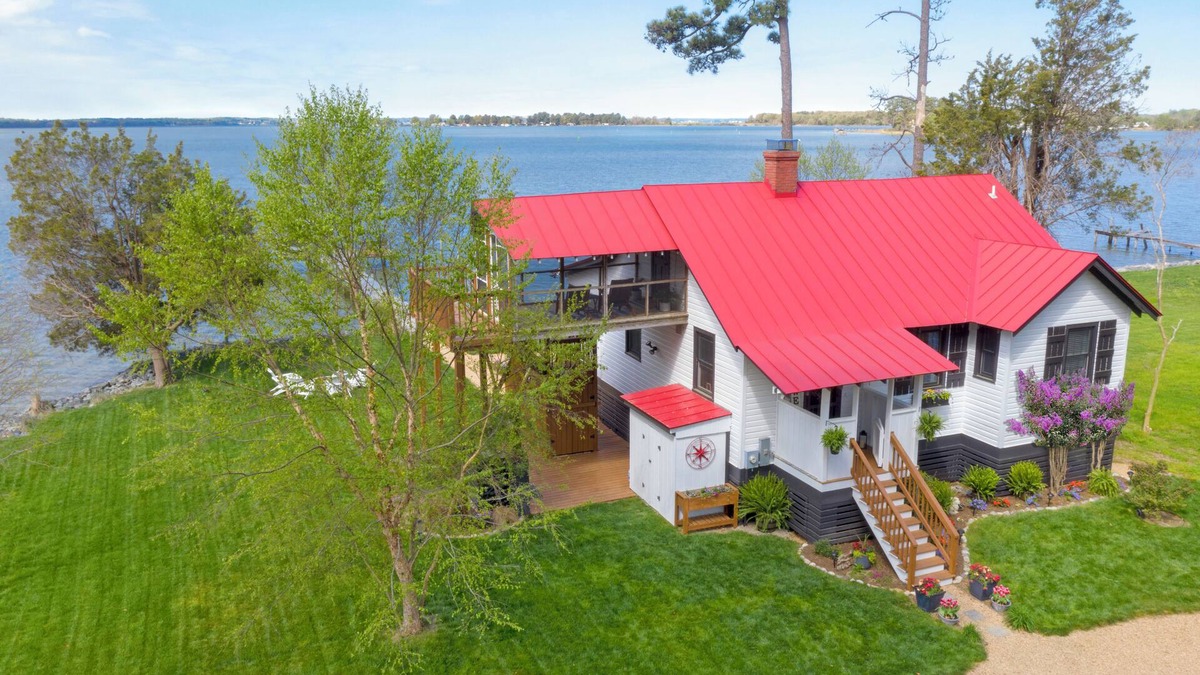 Morattico Cottage | Waterfront Cottage w/Sunset Views
