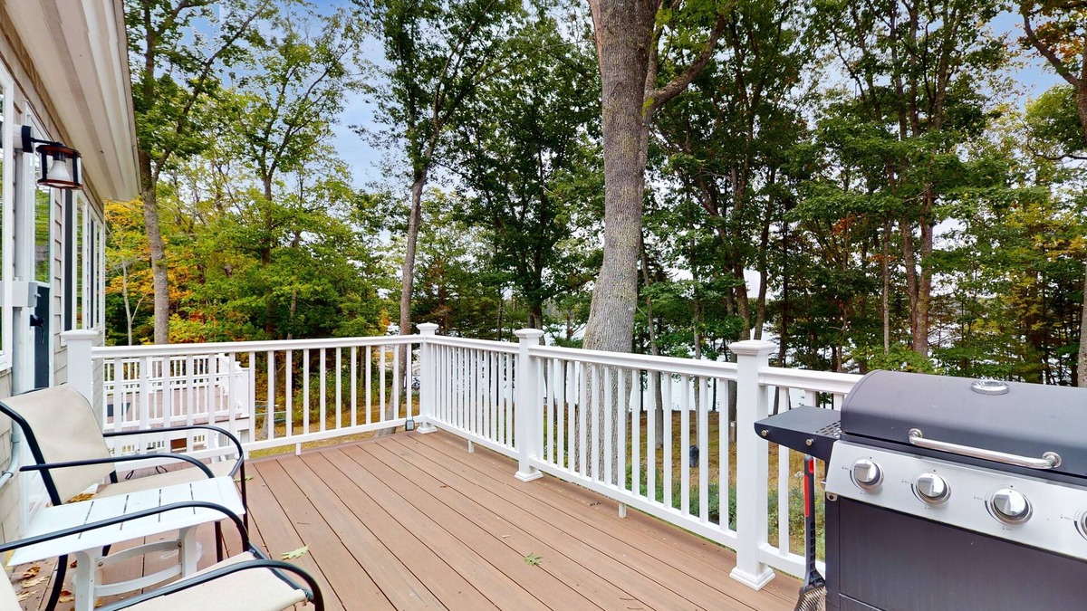 Waldoboro Apartment | Waterfront, dog-friendly suite with Broad Cove access, firepit & sunrise view