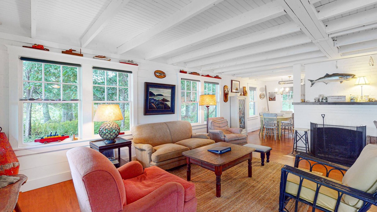 Cushing House | Waterfront dog-friendly cottage with amazing views, deck, grill, & washer/dryer