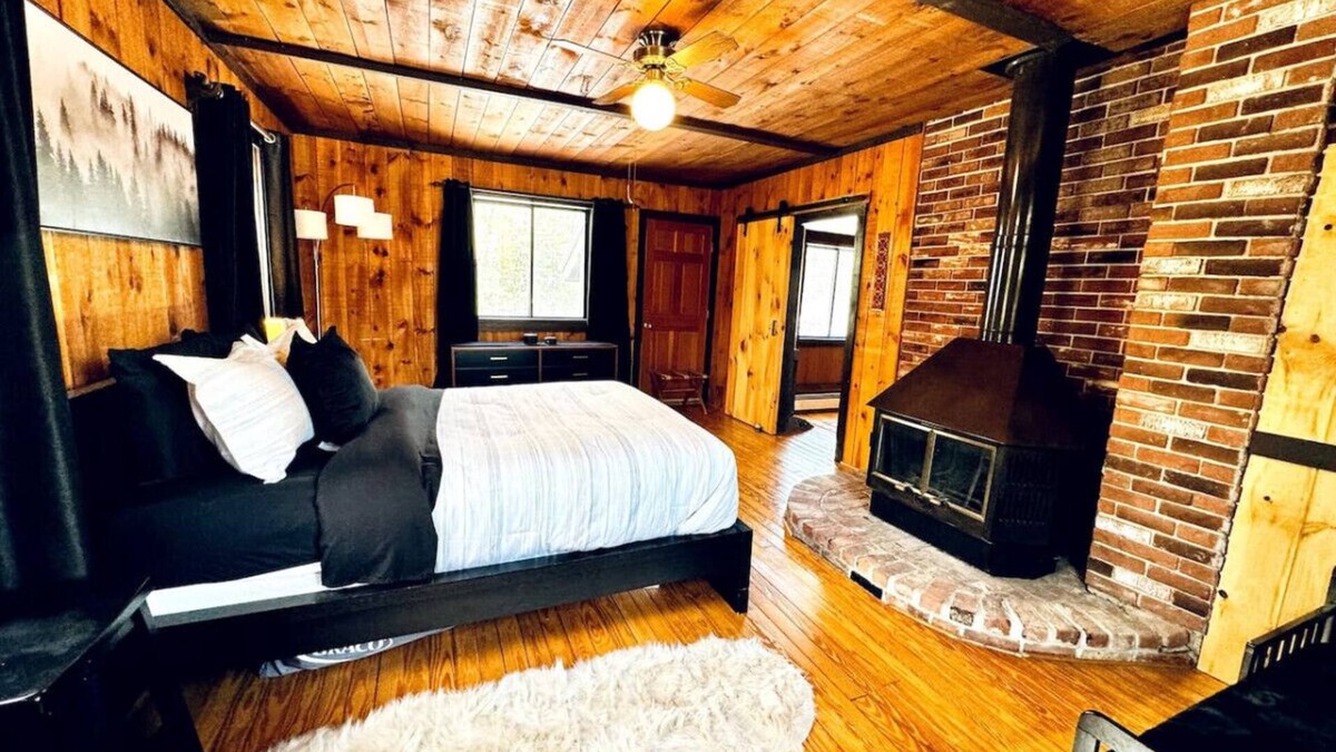 Conway House | Waterfront Farmhouse Charm - Paradise on Pequawket