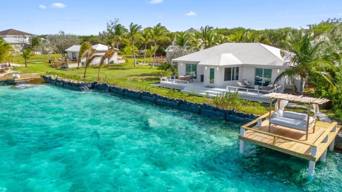 George Town House | Waterfront Georgetown home, 8ppl,Chef, Boat Tour