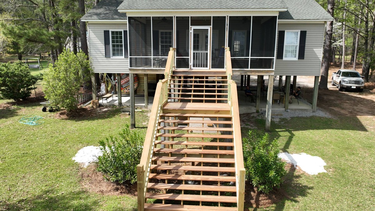 Liberty Hill House | Waterfront Getaway, Relaxing and Comfortable