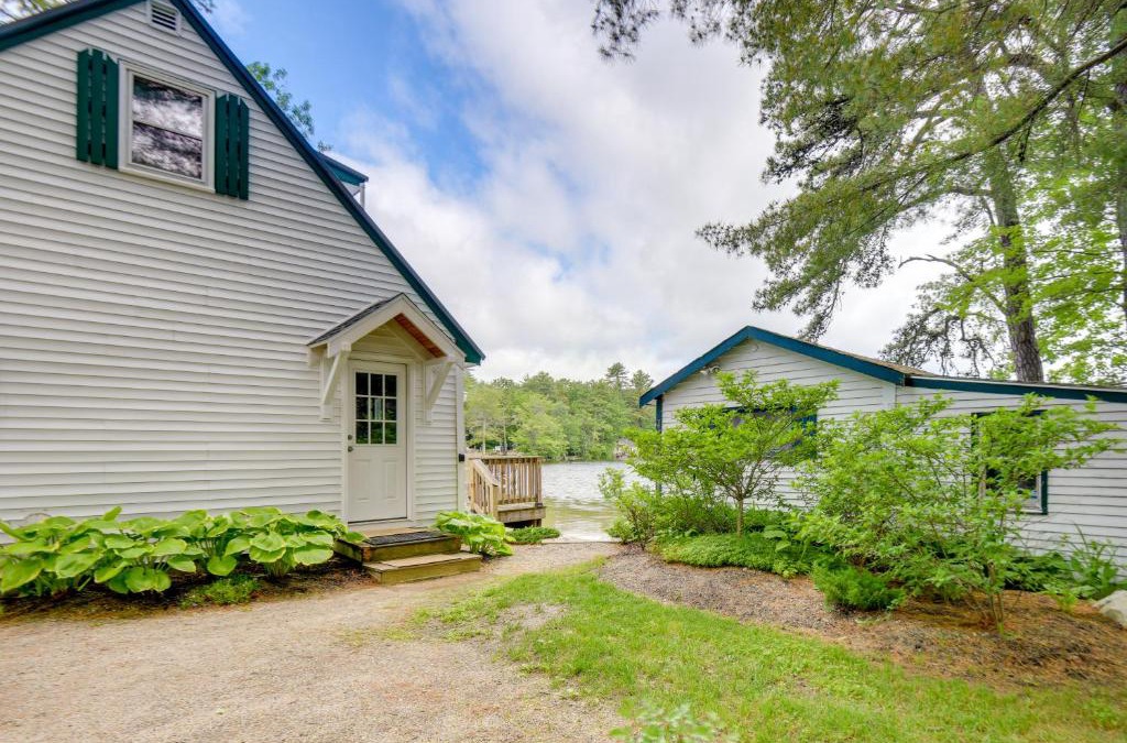 Gray House | Waterfront Gray Home with Furnished Deck and Fire Pit!