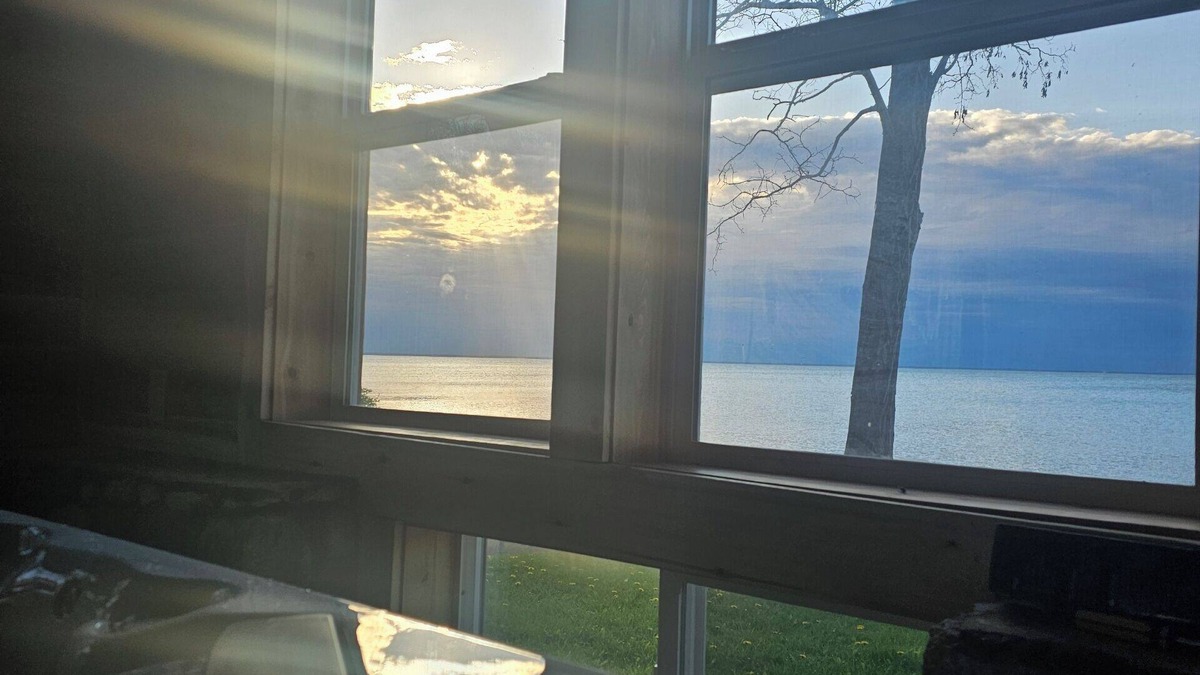 Abrams House | Waterfront Green Bay/Door County 3BR