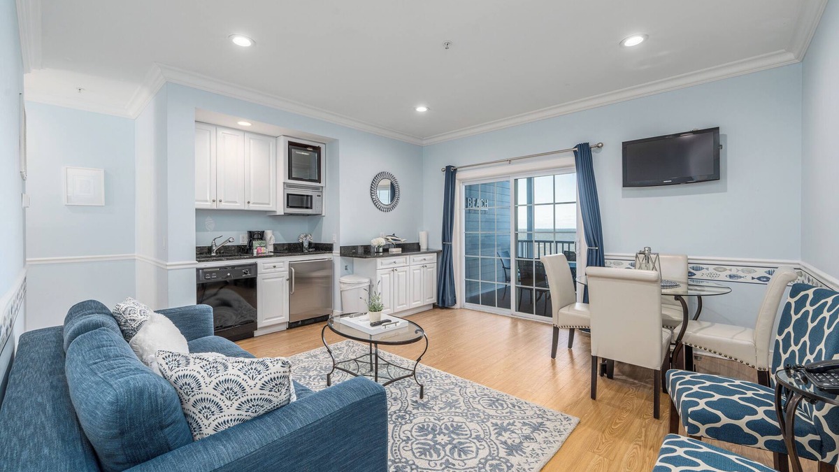 Greenport West Apartment | Waterfront Greenport Condo
