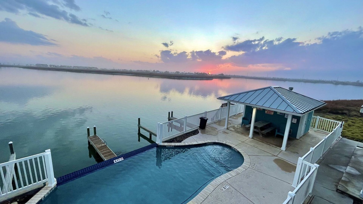 Corpus Christi House | Waterfront Harbor View Hideaway