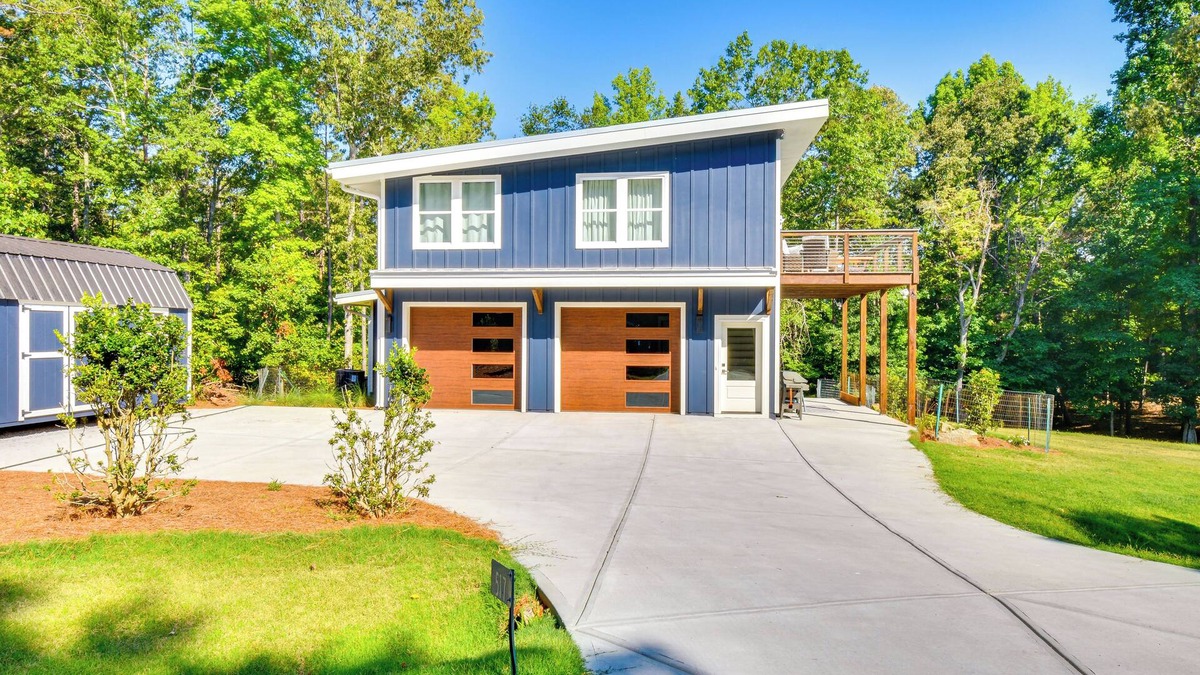Reed Creek Apartment | Waterfront Hartwell Apartment w/Dock Access!