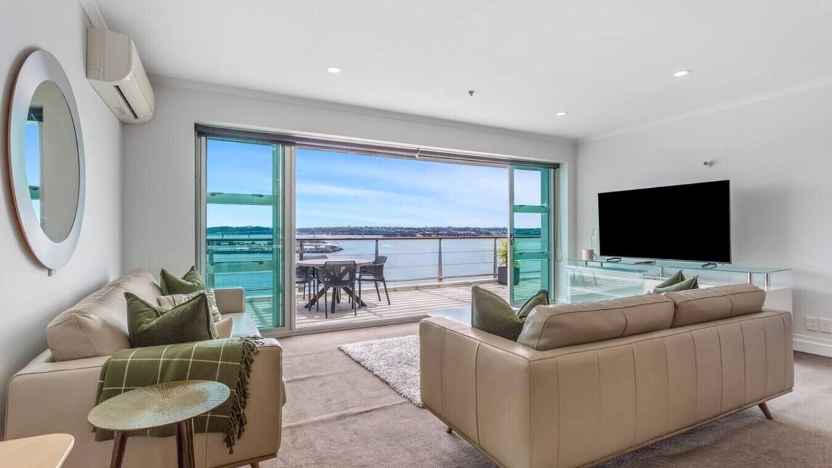 Auckland Central Business District Apartment | Waterfront Haven: Luxe 2BR