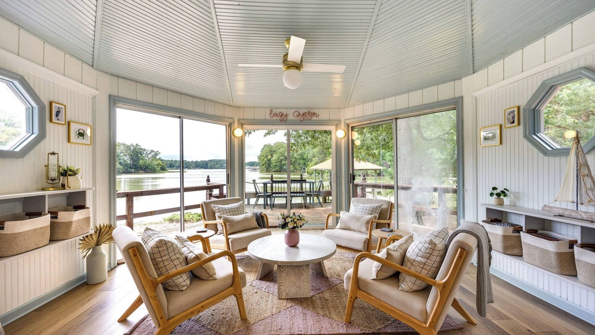 Ophelia Cottage | Waterfront Heathsville Cottage w/Dock & Hot Tub!