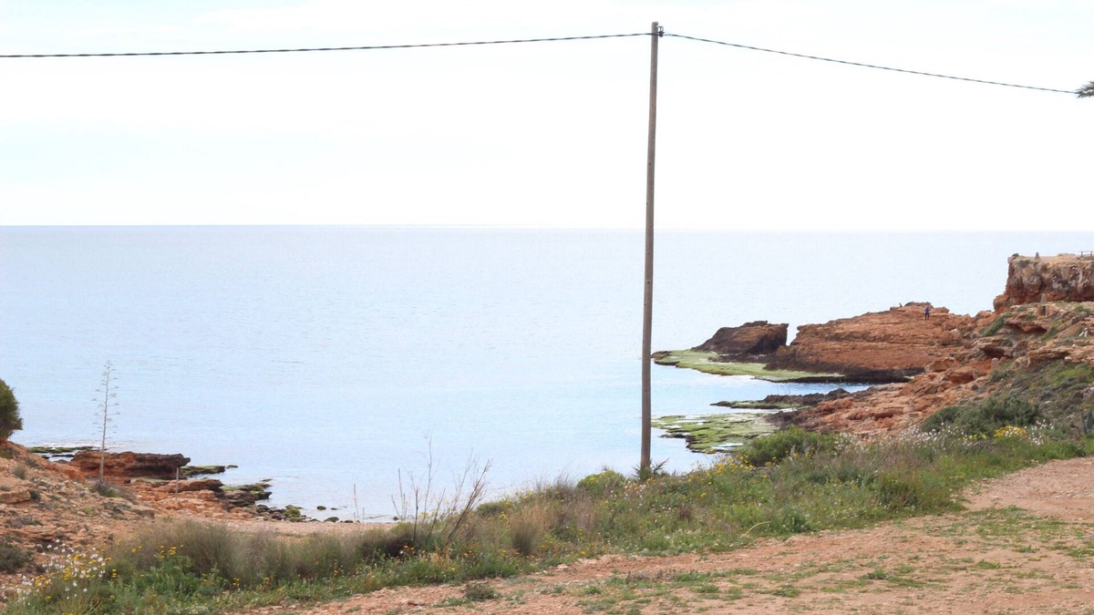 Torrevieja House | Waterfront home 200 meters from sandy cove