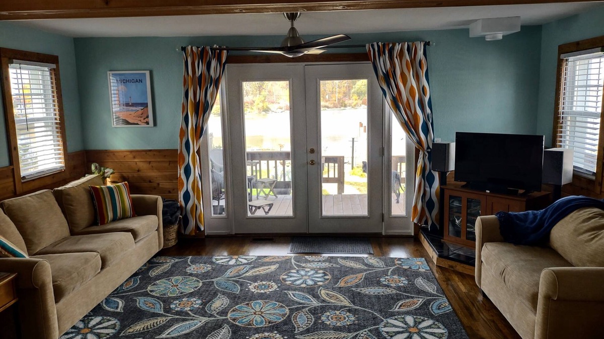 Shoreland House | Waterfront home for 2! 2 decks, 2 kayaks,hottub, dock, grill, firepit, wifi, a/c