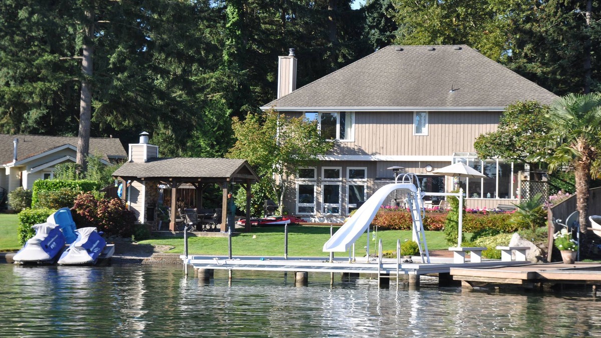 Bonney Lake House | Waterfront Home on Lake Tapps