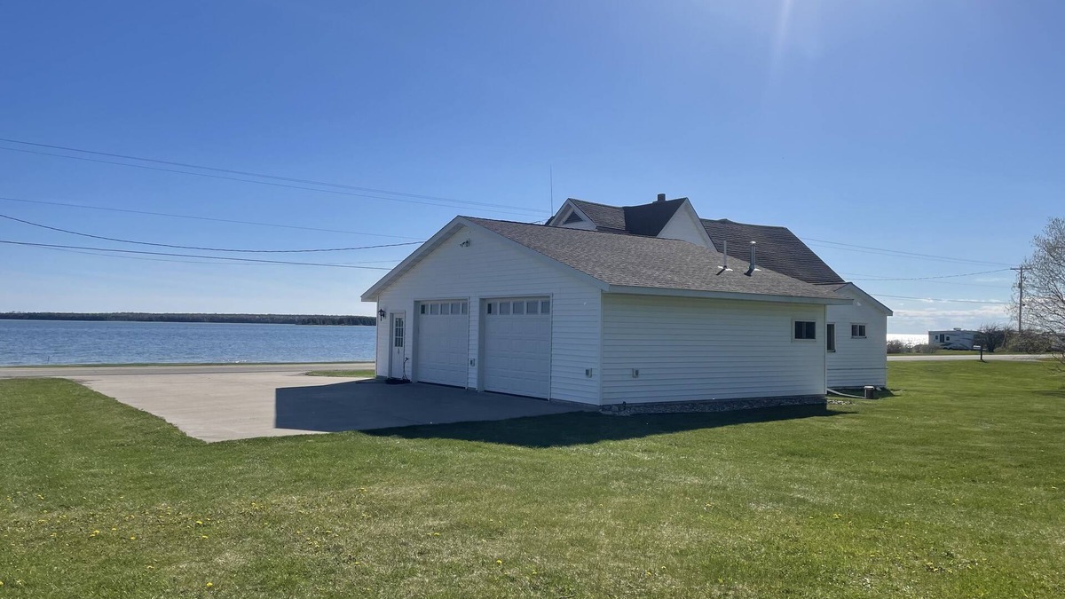 Garden House | Waterfront home on Lake Michigan overlooking multiple islands!