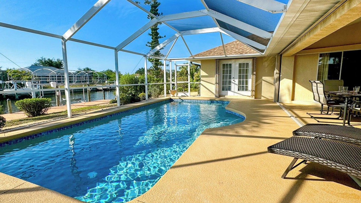 South Gulf Cove House | * Waterfront home to relax, reconnect, and create unforgettable memories together! *