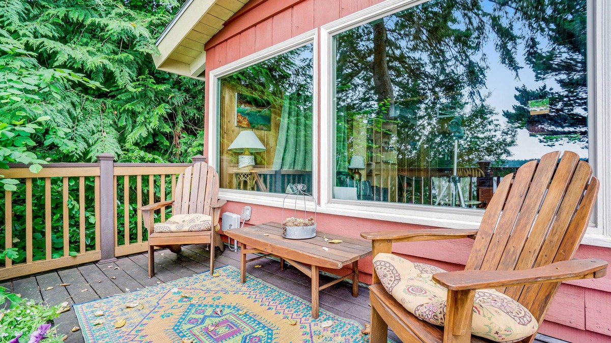 Gig Harbor House | Waterfront Home w/Private Beach, Deck, Wood Fireplace, Sound View