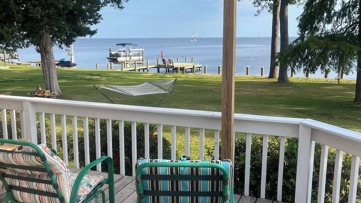 Roper House | Waterfront home w/private 43 ft pier & GameRoom! fantastic views!