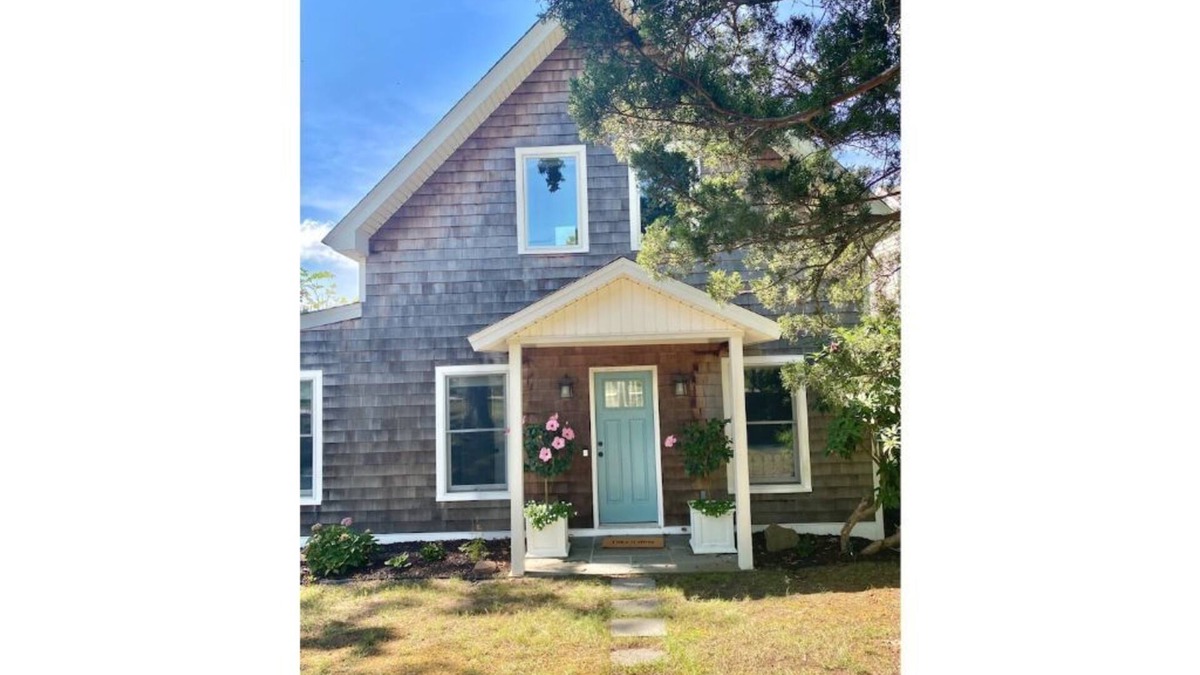 Mattituck House | Waterfront home with private dock & bocce court!