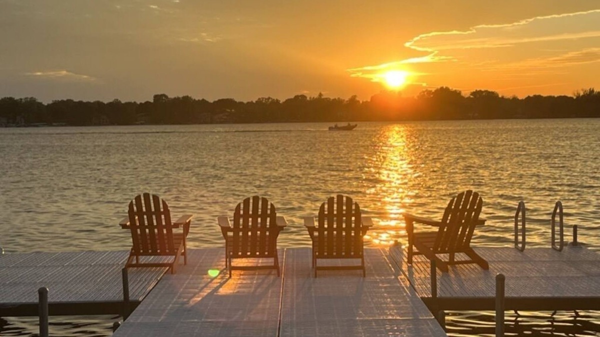 Twin Lakes House | Waterfront home with private hot tub and pier on Lake Elizabeth!