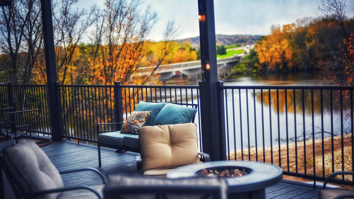 Prairie Du Chien Hotel | Waterfront Hotel