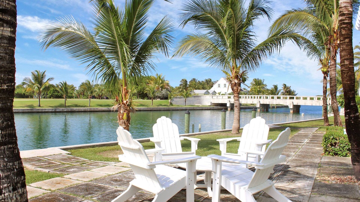 Schooner Bay House | Waterfront House located in Schooner Bay, Abaco