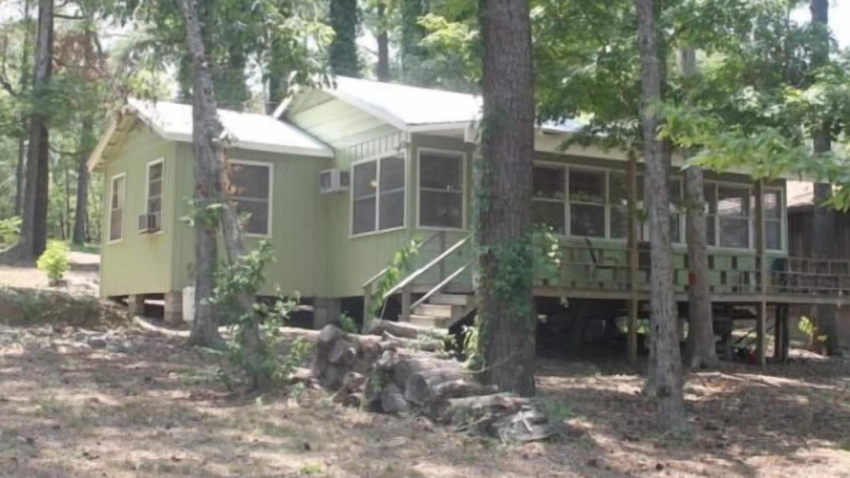 Broaddus House | WATERFRONT House in Peaceful Cove w/Great Fishing