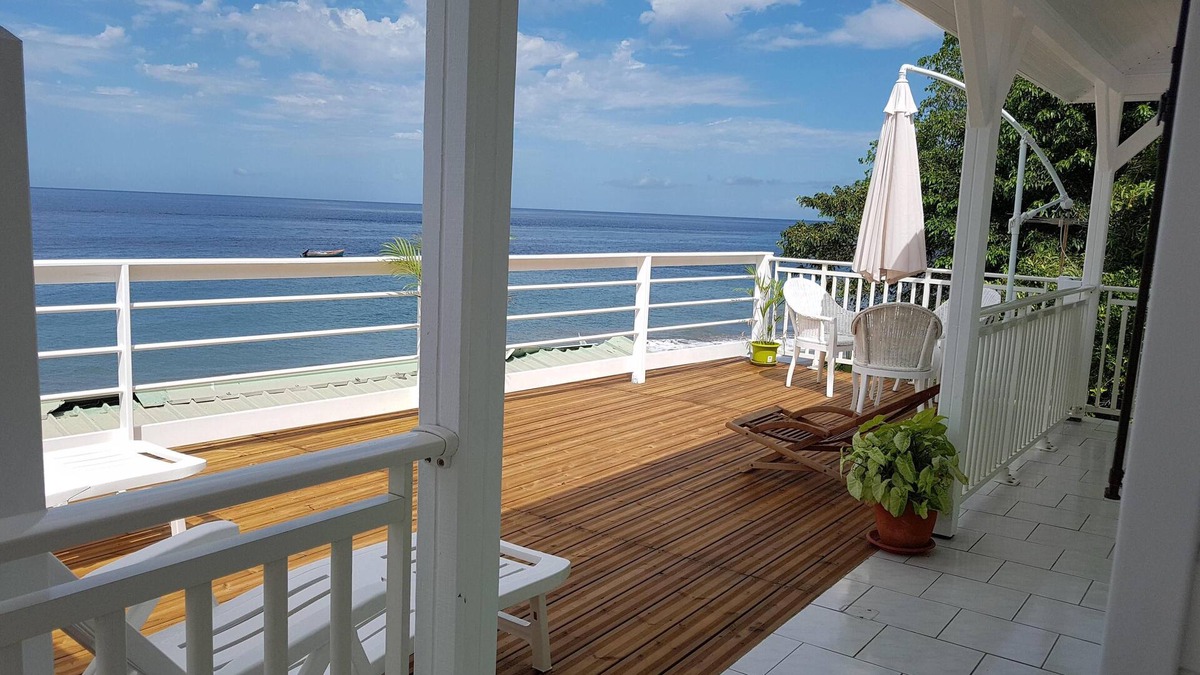 Le Carbet House | WATERFRONT HOUSE ON THE WATERFRONT