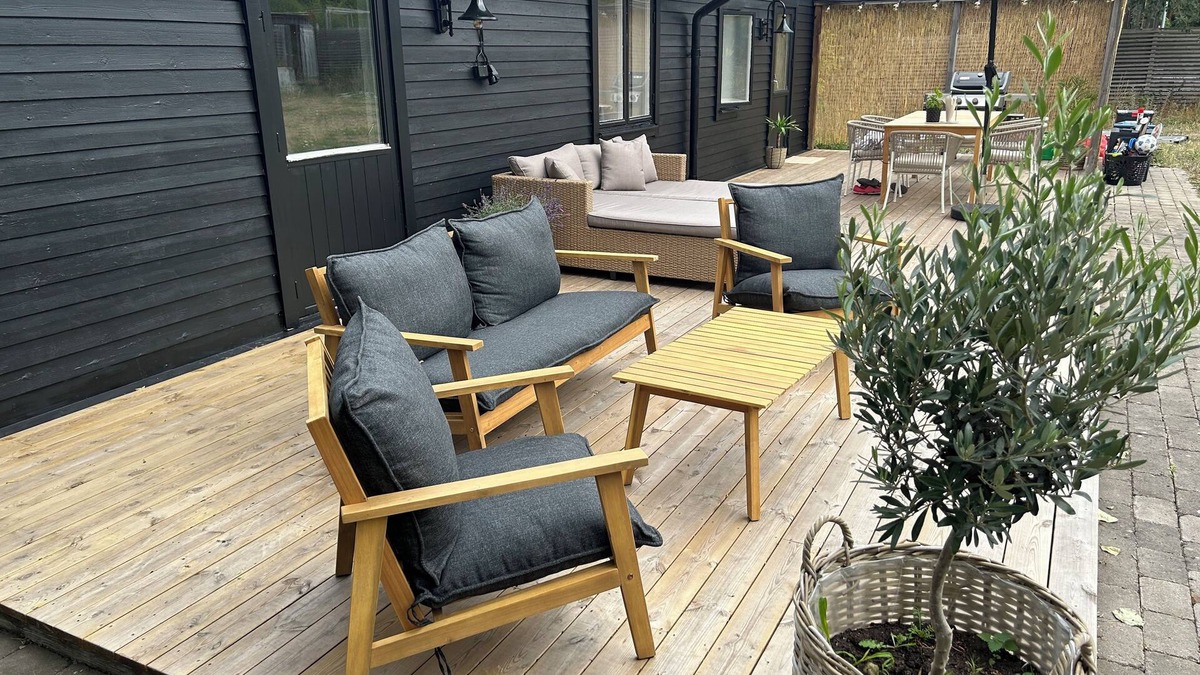 Visby Cottage | Waterfront house near Visby