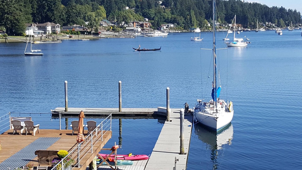 Gig Harbor House | Waterfront Inn