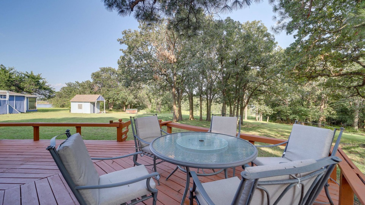 Mannford House | Waterfront Keystone Lake Gem: Private Dock, Kayaks