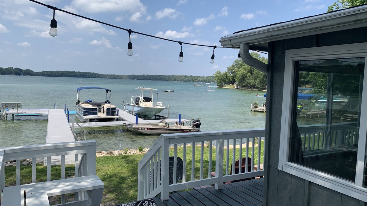 Peninsular Park House | Waterfront Lake Cottage - Upper Nemahbin Lake