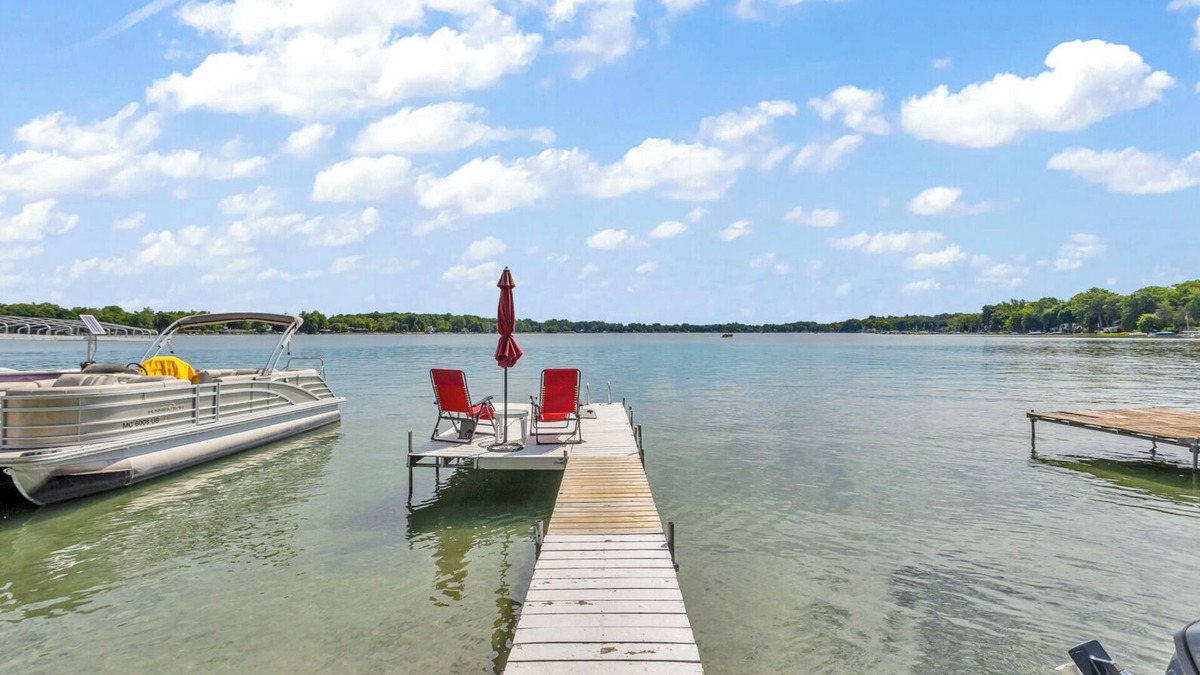 Clarklake House | Waterfront lake cottage on gorgeous Clark Lake in Jackson! 4 bedrooms, sleeps 10