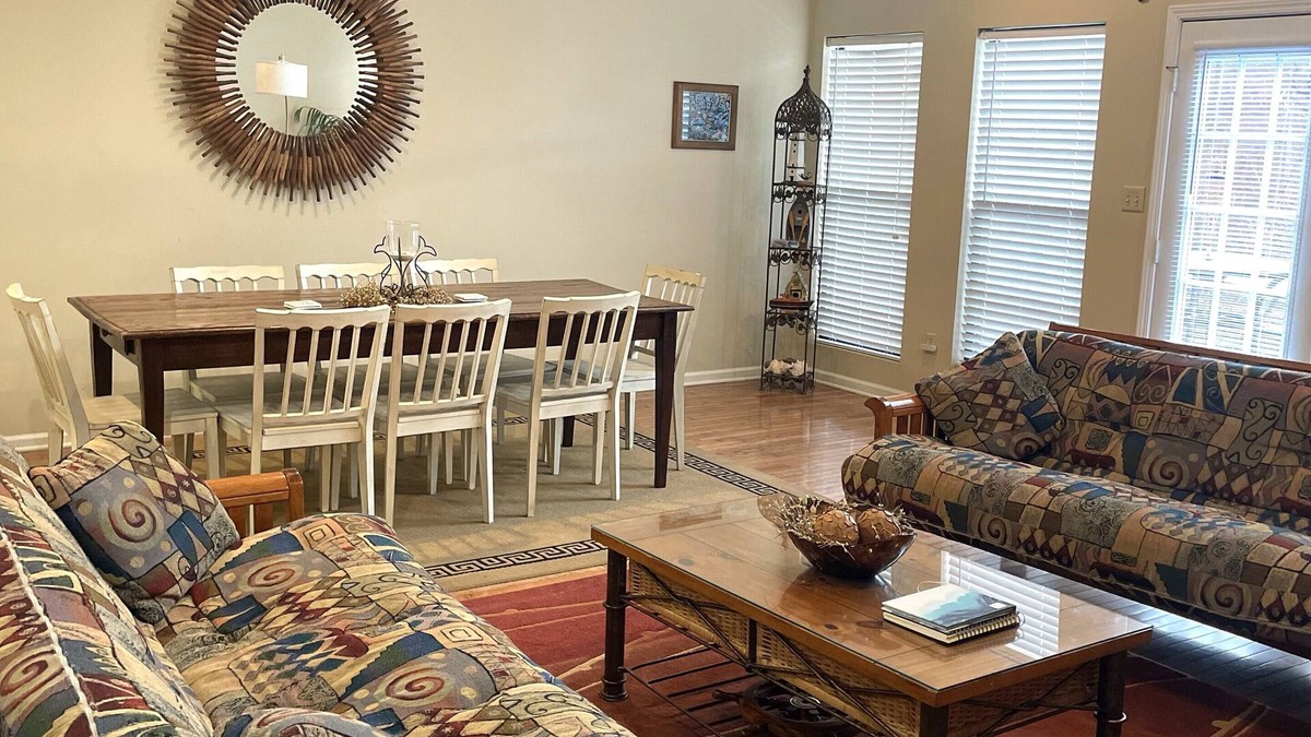 Lutts House | Waterfront Lake House with Boatslip at Pickwick