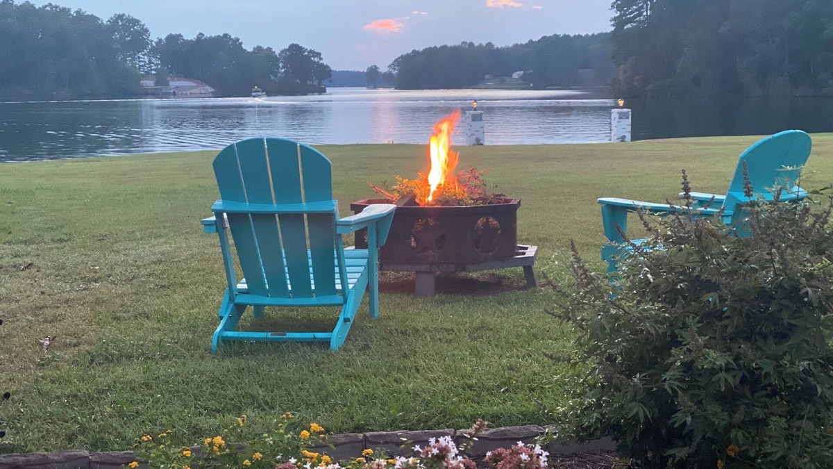 Chappells House | Waterfront Lake Greenwood. King beds. Hot tub. Pellet grill