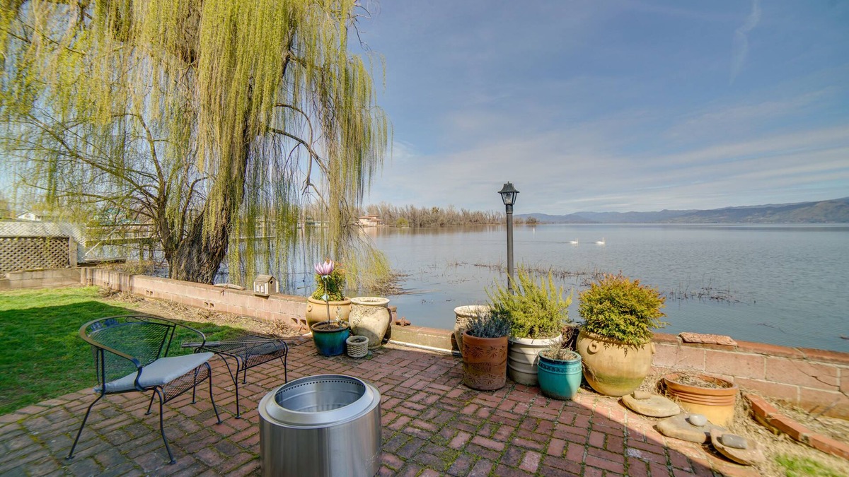 Lakeport House | Waterfront Lakeport Rental Home w/Private Dock!