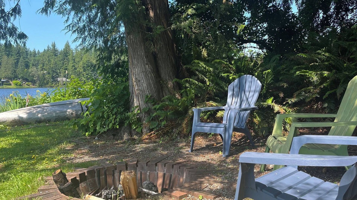 Ames Lake House | Waterfront living on a quiet lake. Pet Friendly.