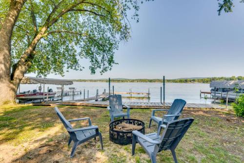 Lodi House | Waterfront Lodi Vacation Rental on Lake Wisconsin!