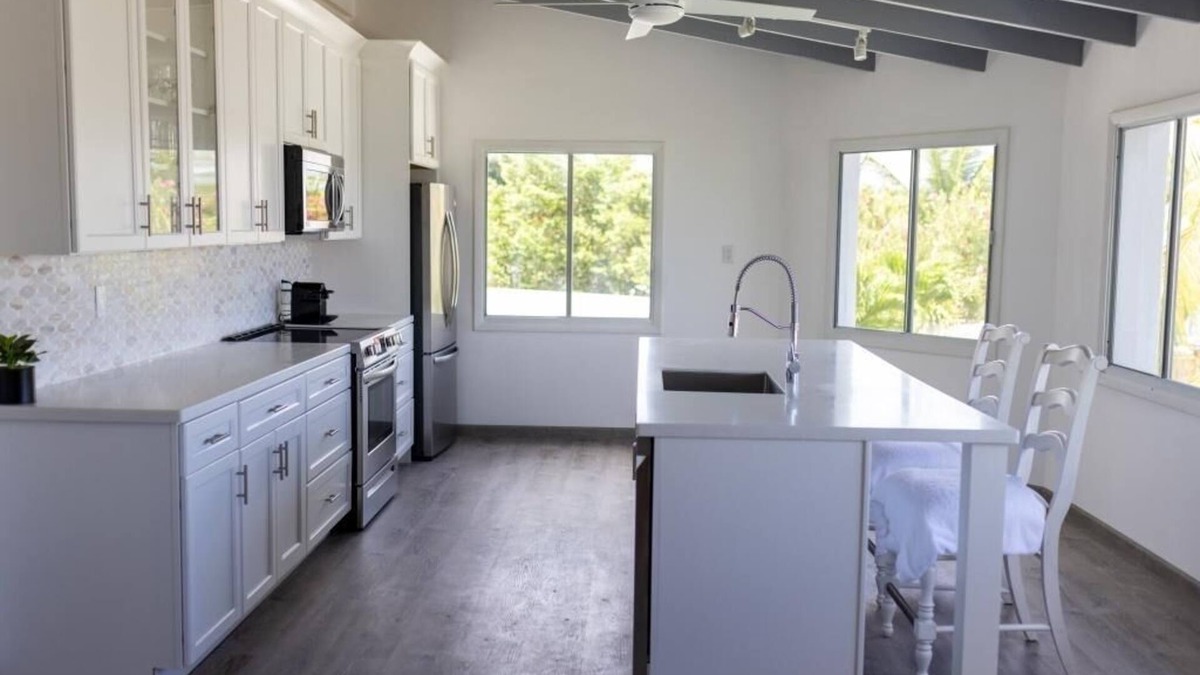 Cole Bay Apartment | Waterfront Marina vacation Apartment