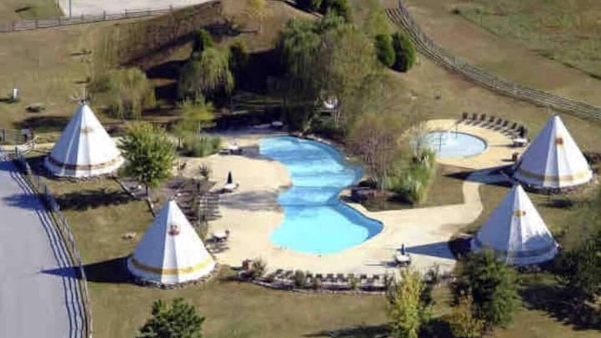 Town Creek Cabin | Waterfront Modern Cabin with Kayaks & Paddle boards. Golf Cart for Rent.