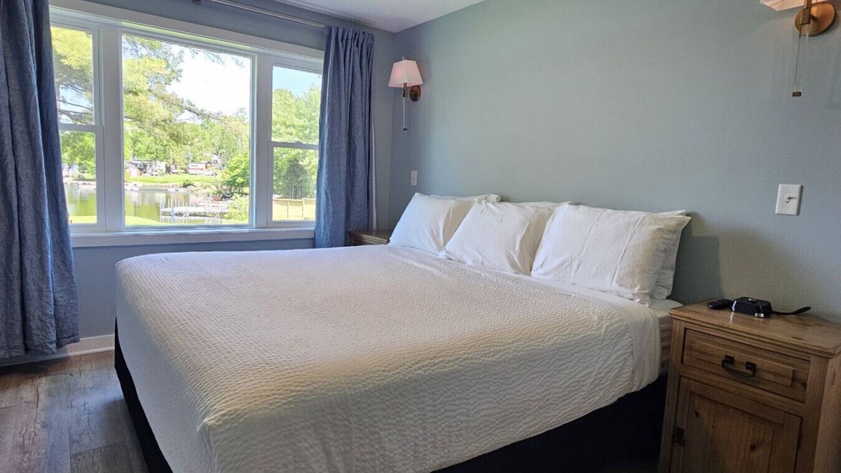 Greenville Junction Hotel | Waterfront Motel - Mountain View- ATV Access