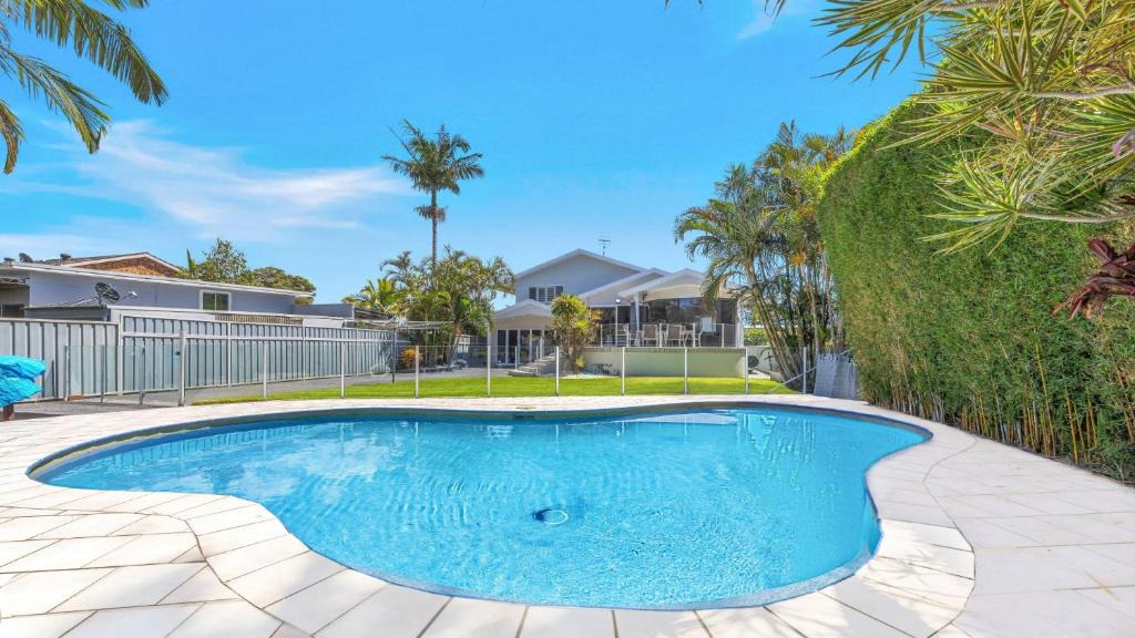 Chittaway Point House | 'Waterfront Oasis' by Accom Holidays