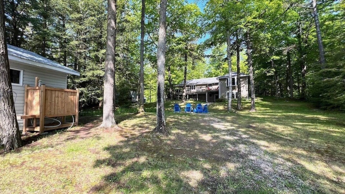 Cloyne Cottage | Waterfront Oasis on Mazinaw Lake