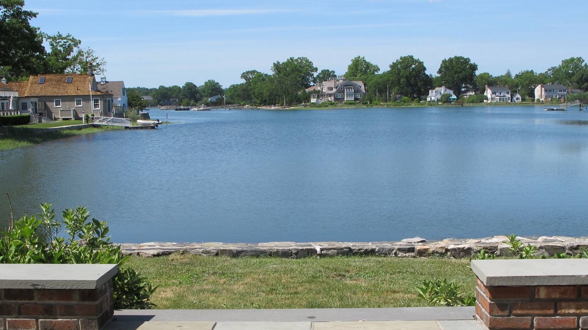 Old Greenwich House | Waterfront Old Greenwich House, Ct