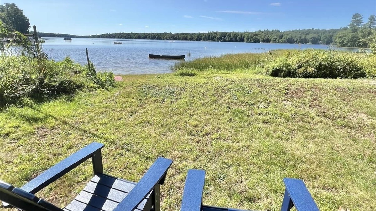 Windham Cottage | WATERFRONT ON HIGHLAND LAKE. LESS THAN 30 MINUTES TO PORTLAND