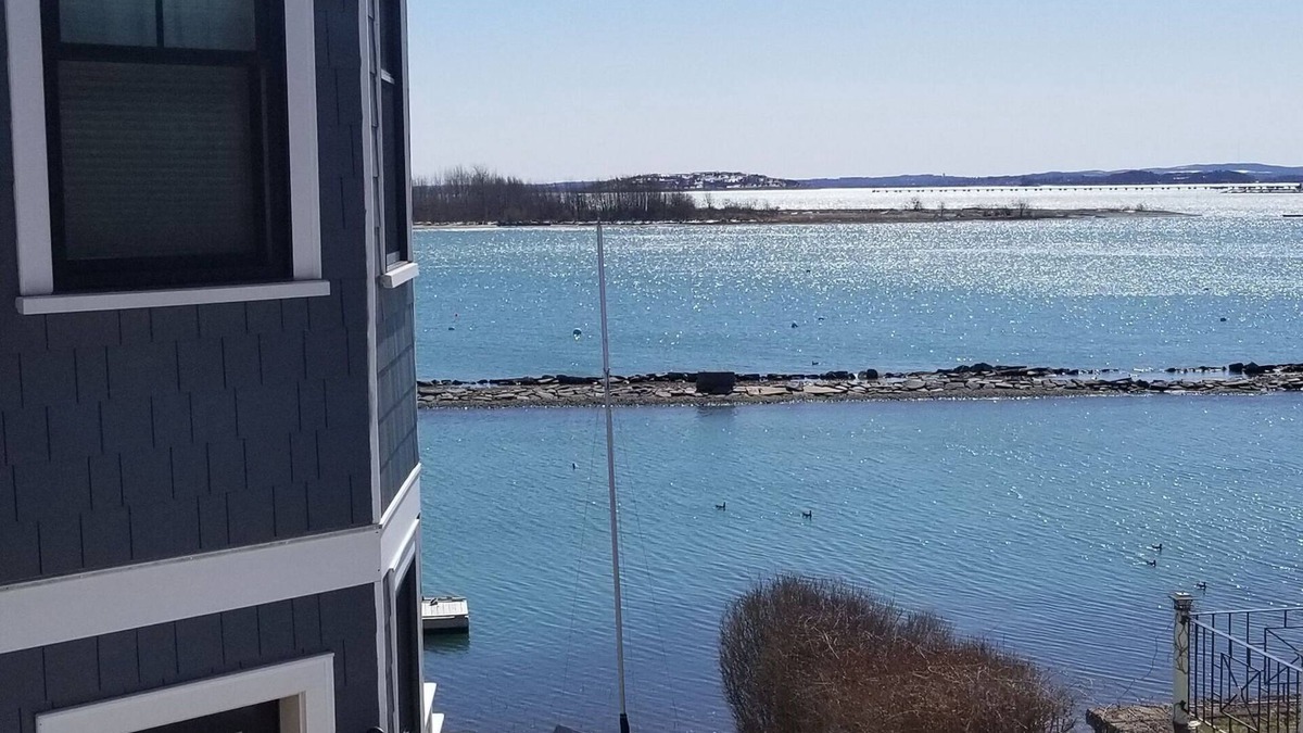 Winthrop House | Waterfront One or Two Bedroom Private Apartment on Boston Harbor