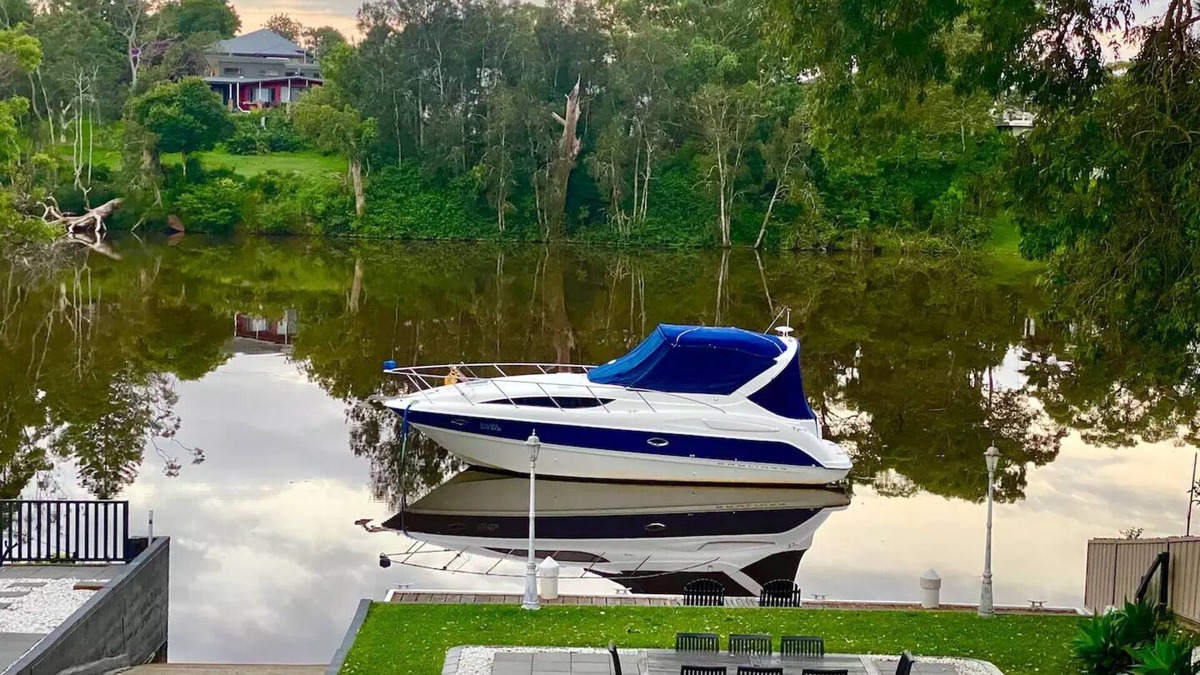 Dora Creek House | Waterfront Paradise with Jetty, Kayaks, BBQ, & more