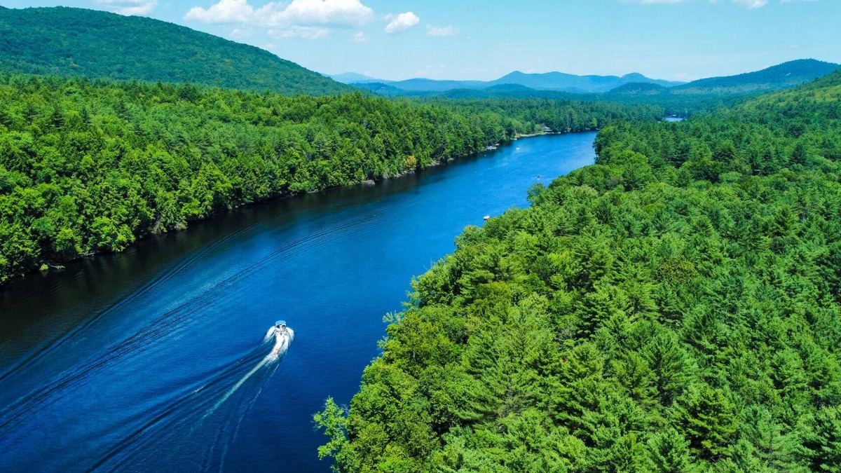 Corinth Cabin | Waterfront Pine Cabin near Saratoga, Lake George