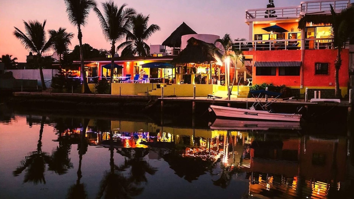 Barra de Navidad Villa | Waterfront.Pool, dock,kitchen, bbq, 8 min to town, Golf cart rentals available